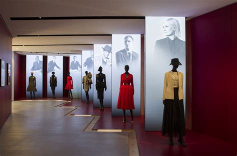 musee des arts paris dior|exposition dior france.